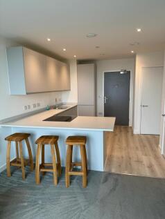 Beautiful 1 bed room apartment for rent Wharf End