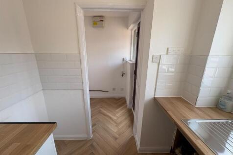 ST DUNSTANS RISE, WEST HUNSBURY - NN4 photo 3