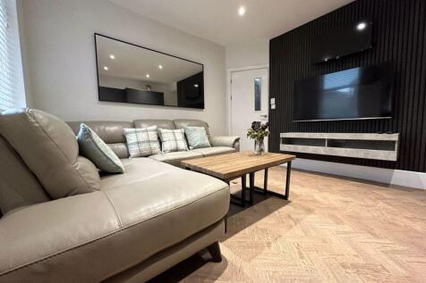 5-bed house on Allington Avenue, Nottingham, £3,142/mo