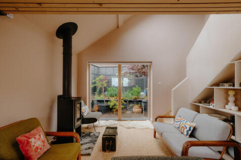Croft-Hastings-StrongsPassage-Interior-2