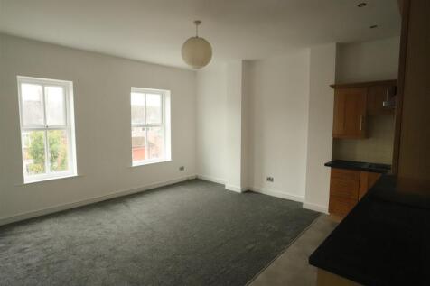 Laburnum Court, Lymm photo 4