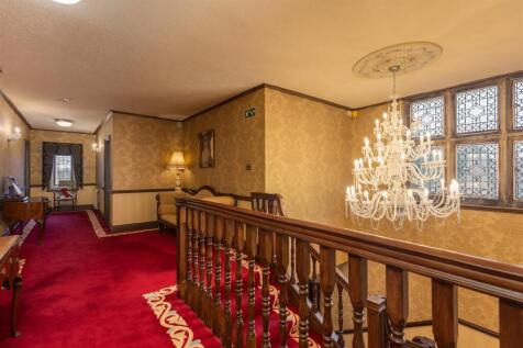 Highcliffe Manor Landing-2.jpg