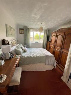 Bedroom no.1 rear double: