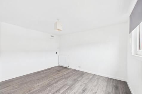 CAM03185G0-PR0111-STILL019