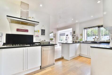 Wood Lane, Timperley, WA15 photo 4