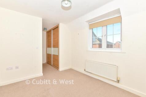 Chichester, PO20 - property photo