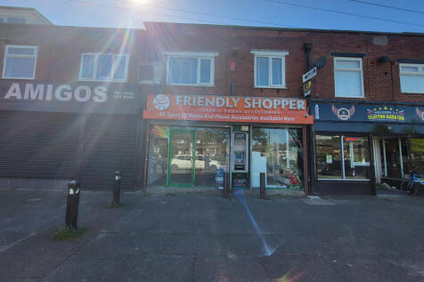 Retail Shop with Living accomodation TO LET