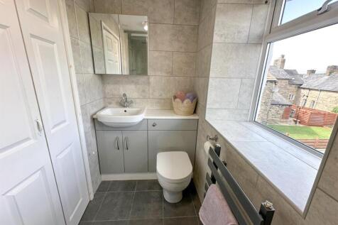 2 Bed Cottage, Keighley