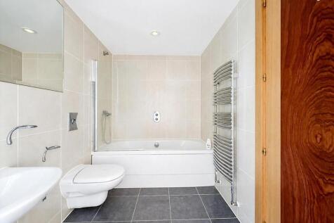 Jack &amp; Jill Bathroom