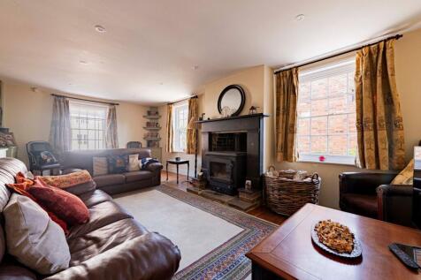 Living Room (1)