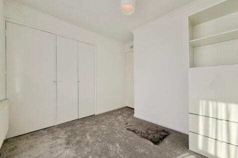 Willmore End, London, SW19 photo 5