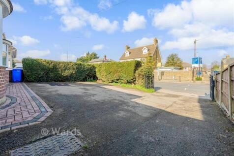 Driveway/Parking