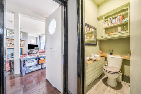 1347473-9-68b5d61...