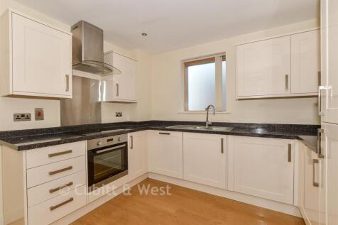 Lounge/Kitchen