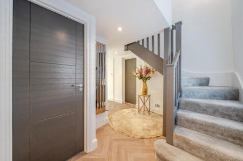 1375468-22-690a27...