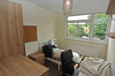 Bedroom FF Front bigger.JPG