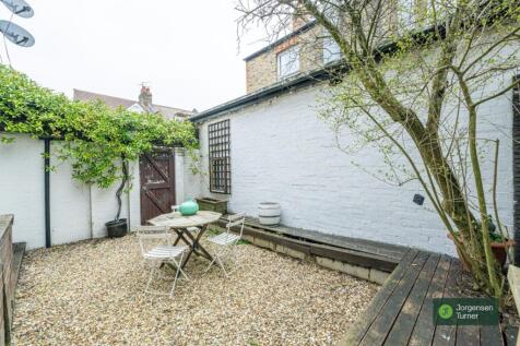 Rear Garden Photo Two .jpg