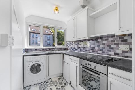 7_36 bay street, fairlie  (8).jpg