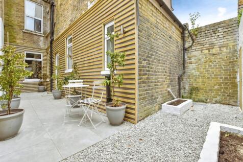 Minnis 156 garden...