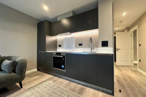 Springwell Gardens, Whitehall Road, Leeds City Centre photo 3