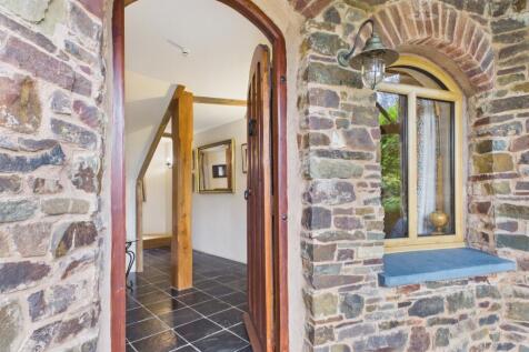 EWEMOVE TIVERTON - FRONT DOOR