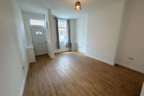 Haughton Green Road, Denton,  photo 5