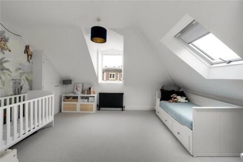 5 bed, 3 bath Semi-Detached in Bristol - Photo 12