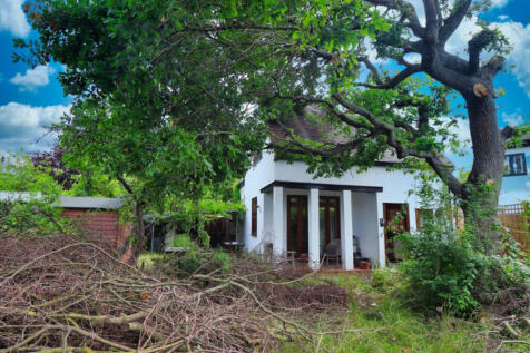 Romford, RM1 - property photo
