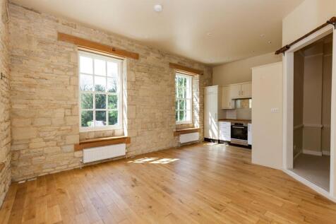 Brew House - living Rm