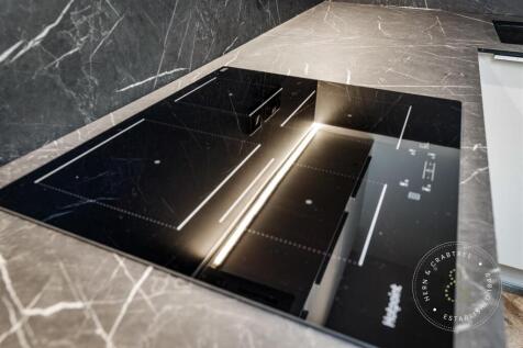 Cathedral Road, Apt 3, HernCrabtree (19).jpg