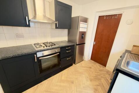 1 bed ground floor flat to rent