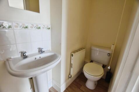 pbox-bathroom-335543.JPG