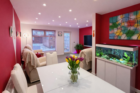 Lounge/Dining Room