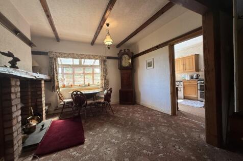 Dining Area/Loung...