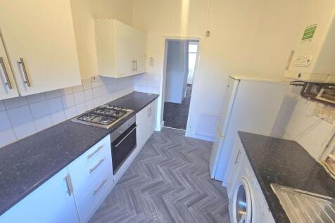 Crescent Road, Middlesbrough, TS1 4QX photo 3