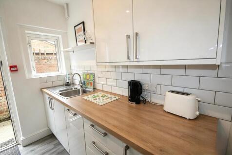 Magdalen Road, Exeter photo 5