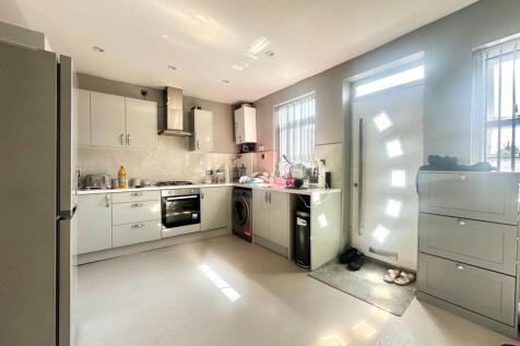Cornwall Road, Keighley, BD21 photo 4