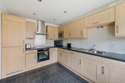 ROWAN CLOSE, 11 (13).jpg