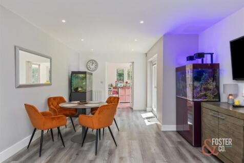 Lodge lane, 33-028.jpg