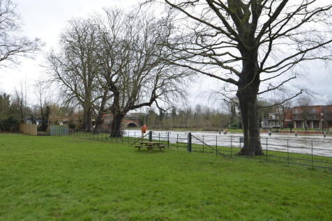 Ferry Lane, Wraysbury photo 3