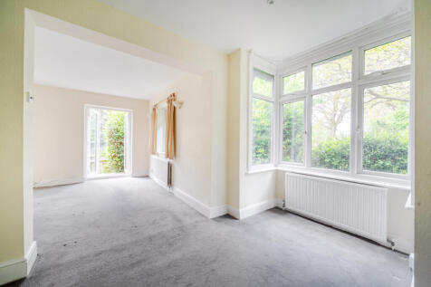 Sitting/Dining Room