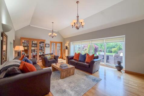 Formal Lounge