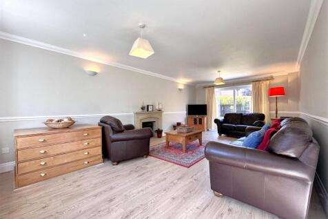 Large Living Room 158