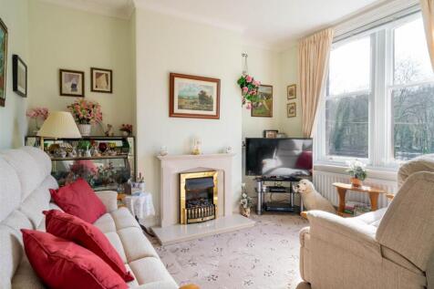 Living Room.jpg