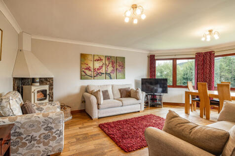 8 bed, 8 bath Detached in Leeds - Photo 7