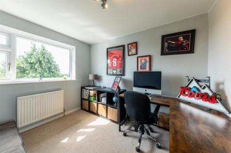 28 Oathills Drive-021.jpg