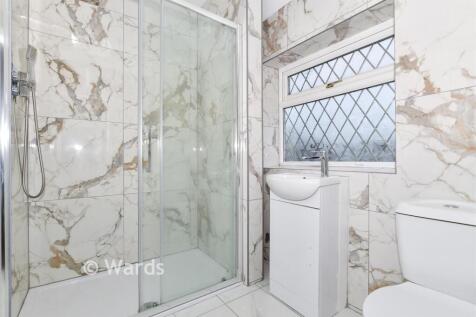 Jack And Jill Shower Room