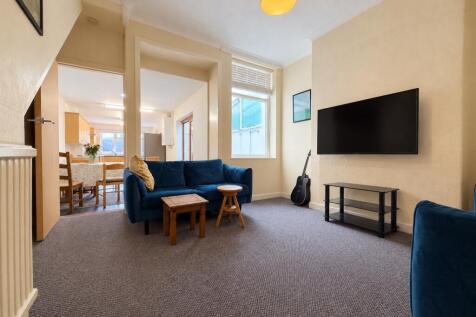 another student property from Award-winning CPS HO