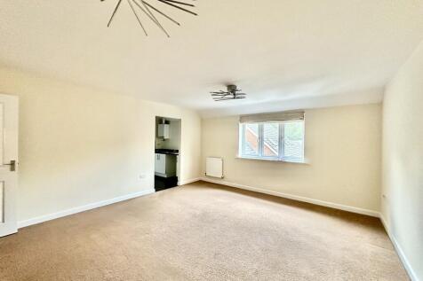 The Orchard , Dibden, Southampton photo 3