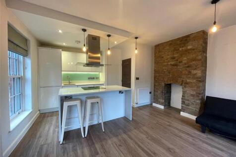 1-bed flat on Punchbowl Apartments, 83 Chapel Street, Salford, £1,050/mo